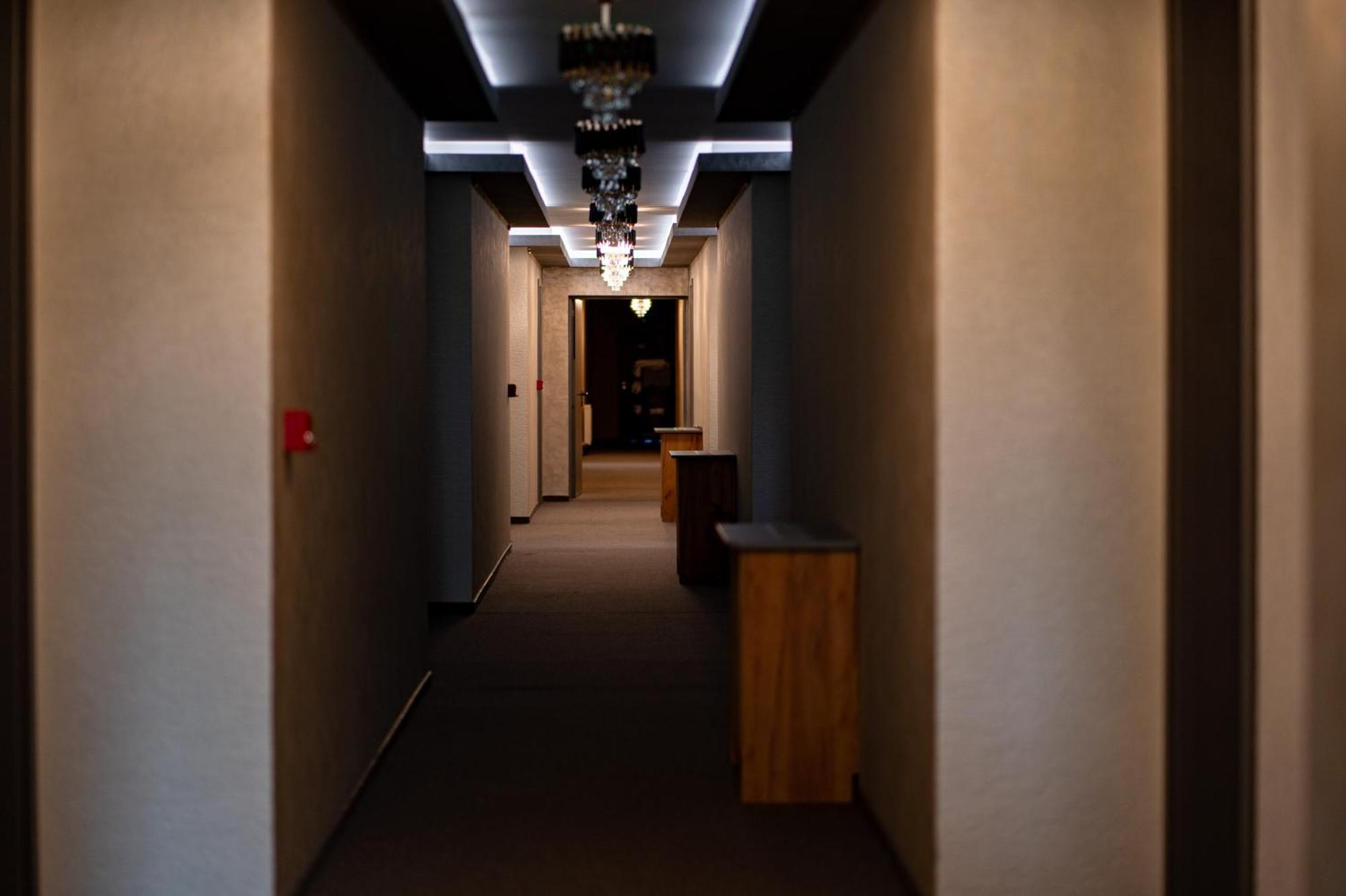 Hanul Domnesc Imperial Hotel & Spa Călan Екстериор снимка