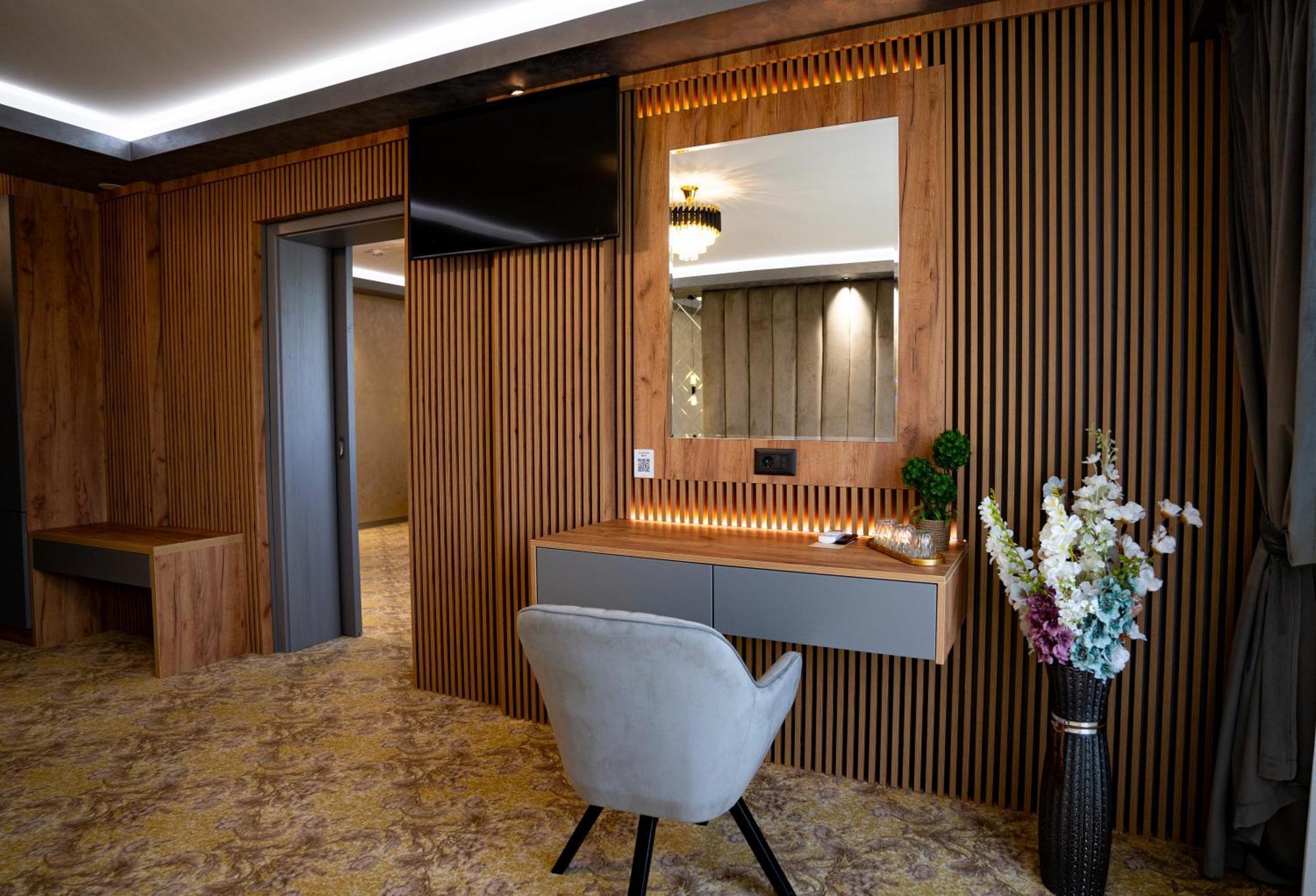 Hanul Domnesc Imperial Hotel & Spa Călan Екстериор снимка